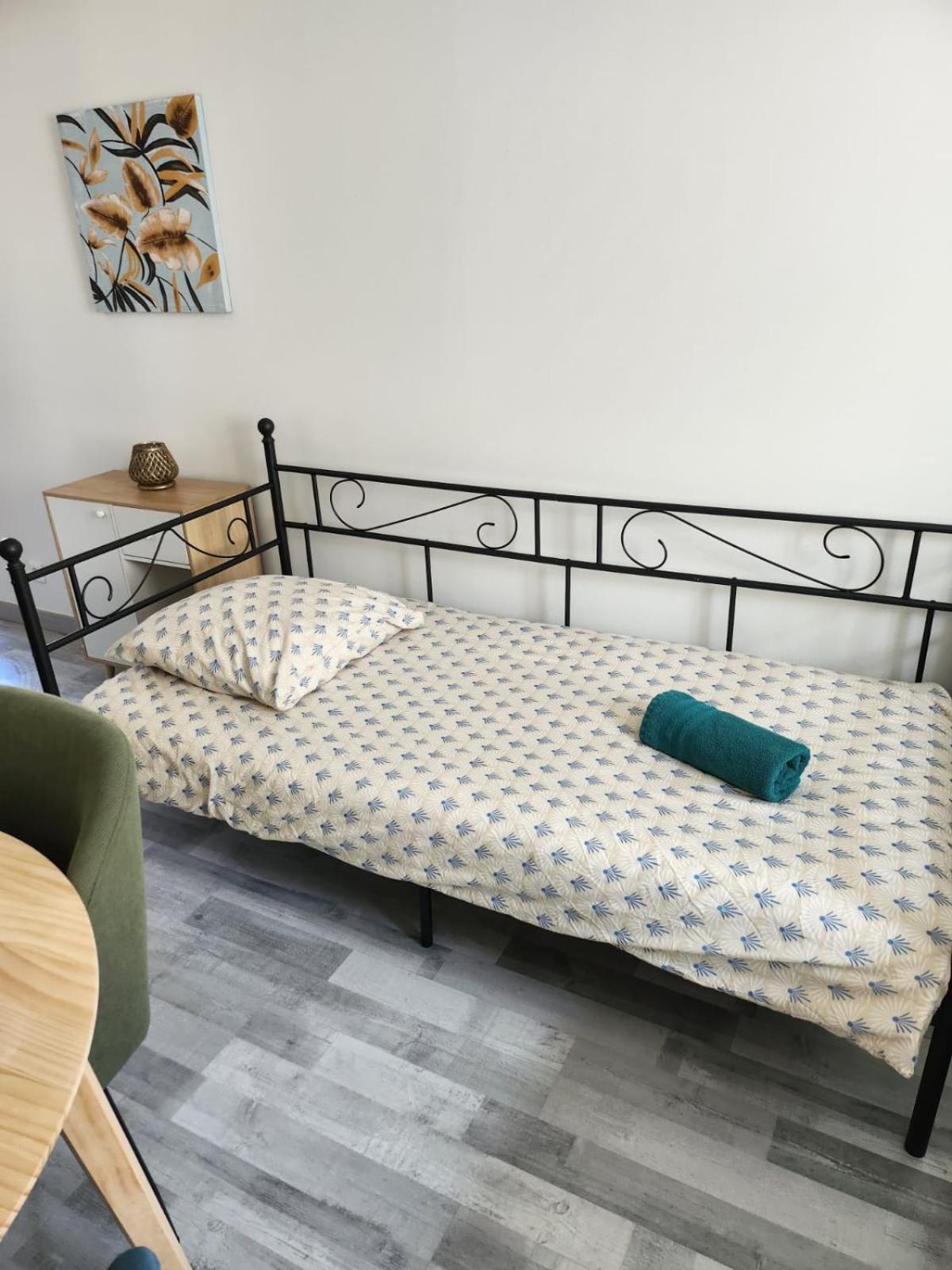 Sleep'In Orleans Centre-Studio Confortable Et Cosy מראה חיצוני תמונה